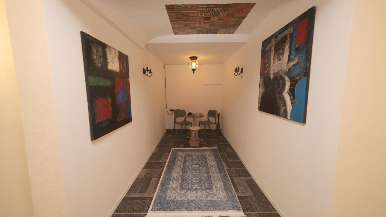 Hostel Dera Приштина Екстер'єр фото